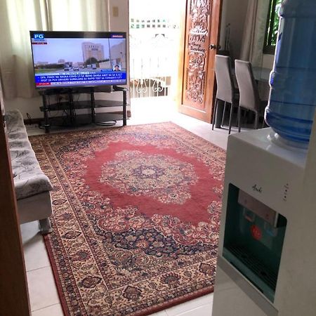The Mansion - Backpackers Near Airport Apartment Manila Bagian luar foto