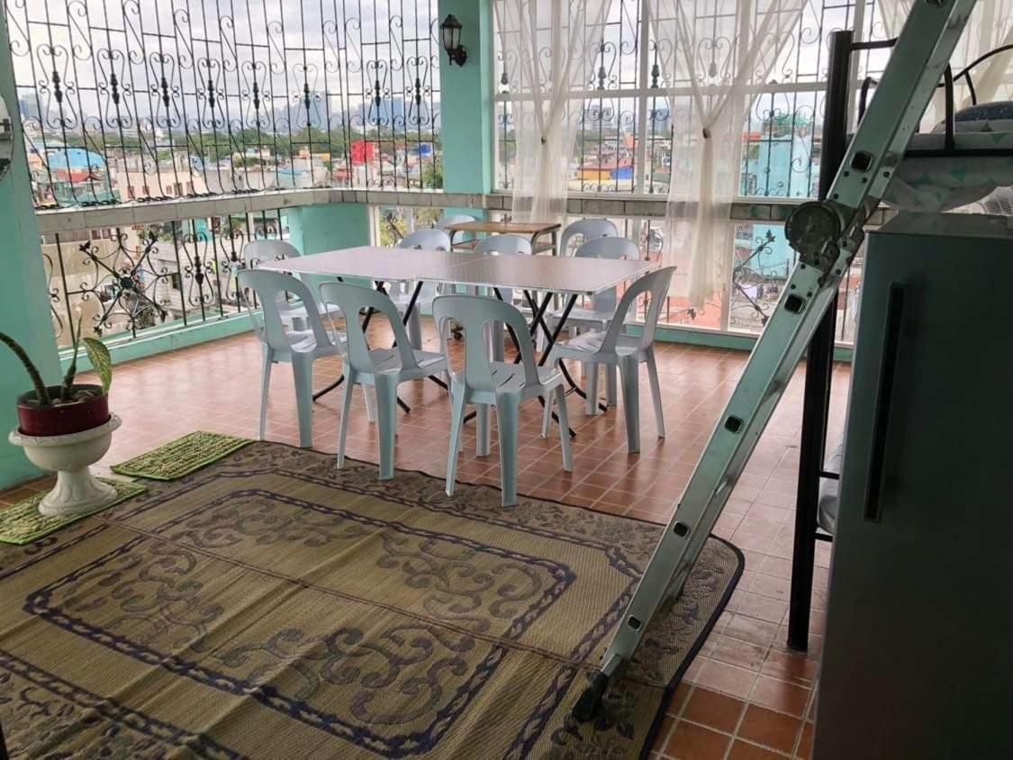 The Mansion - Backpackers Near Airport Apartment Manila Bagian luar foto