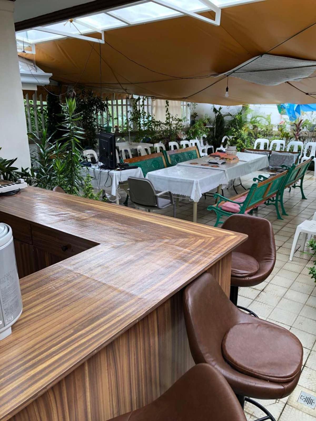 The Mansion - Backpackers Near Airport Apartment Manila Bagian luar foto