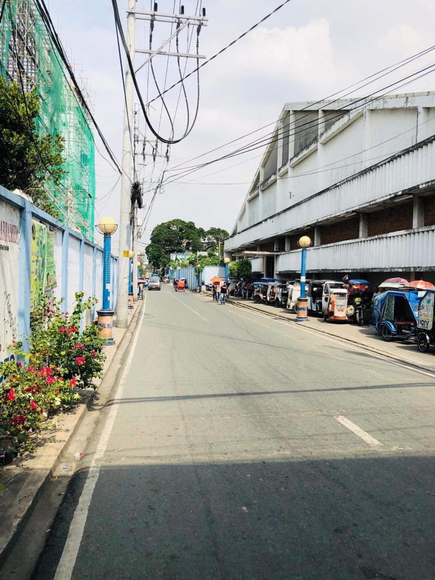 The Mansion - Backpackers Near Airport Apartment Manila Bagian luar foto